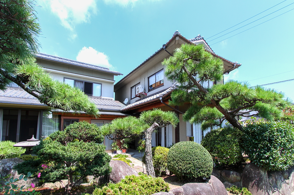 津之郷の家旧宅｜日本庭園と菊間の瓦で重厚な風格のある住まいでしたが…